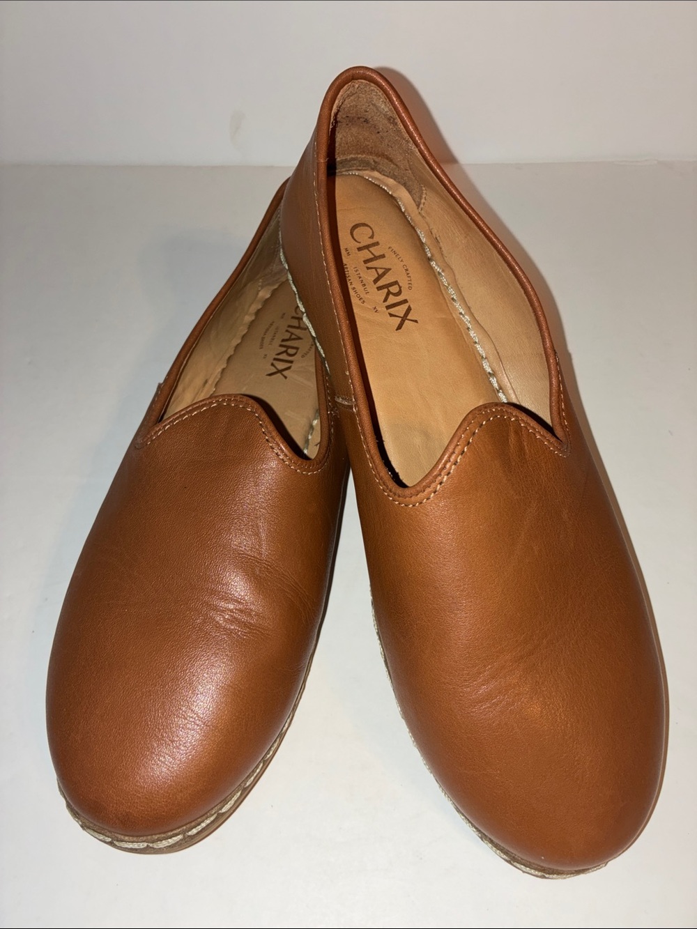 Charix, Women’s 39.5/ US 9, Camel Slip Ons, Leather - Picture 2 of 13